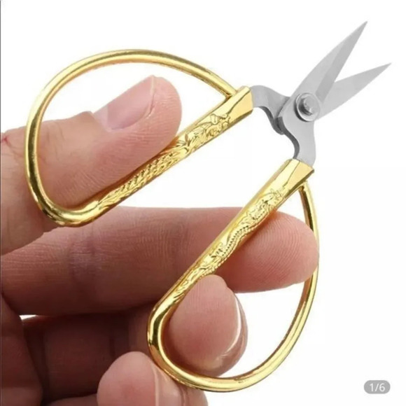 European Vintage Gold Sewing Scissors - Picture 2 of 7